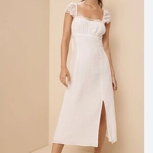 Chic White Lace Chemise